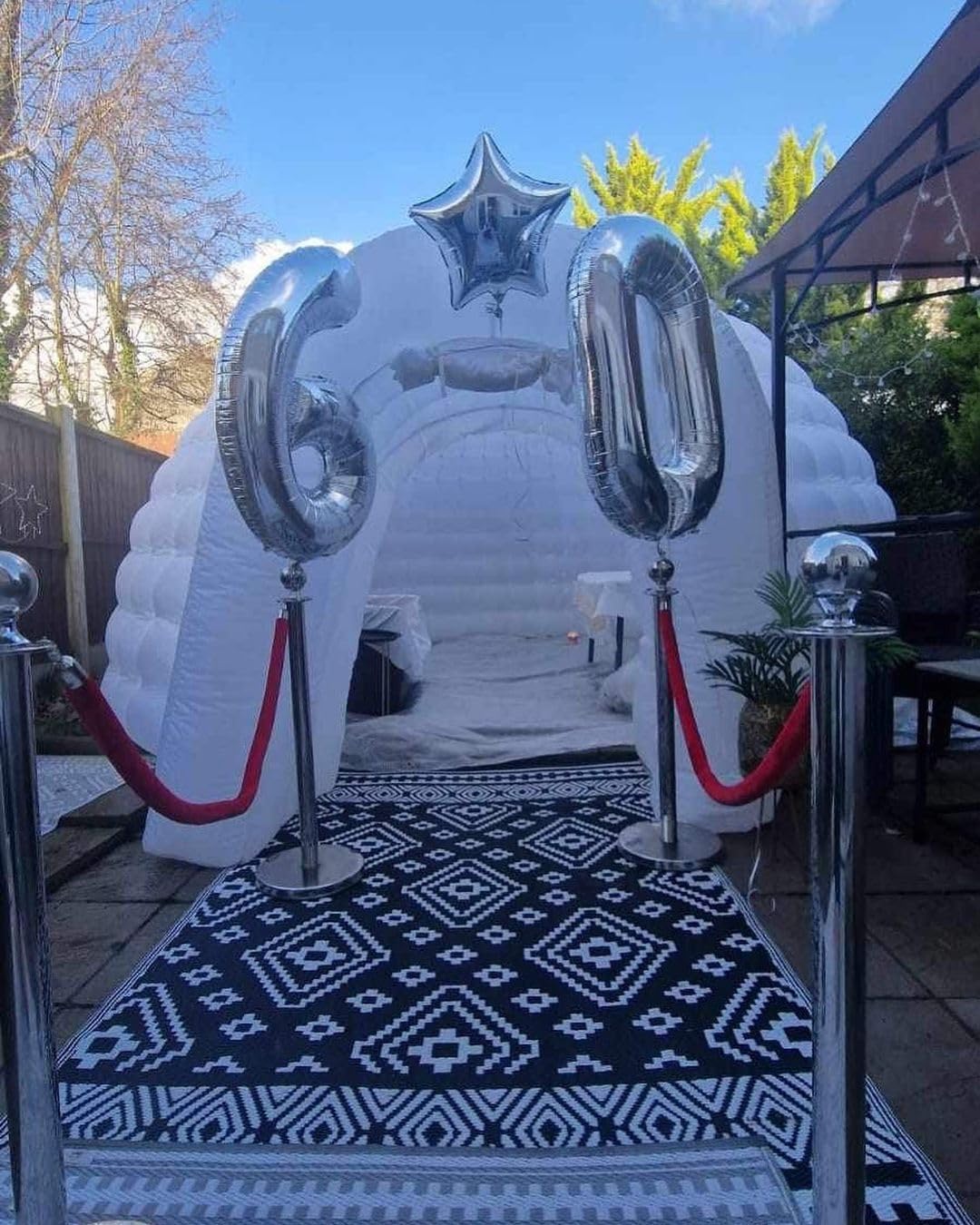 Tente dôme igloo gonflable portable d'extérieur avec éclairage LED pour fête, mariage, événement, camping