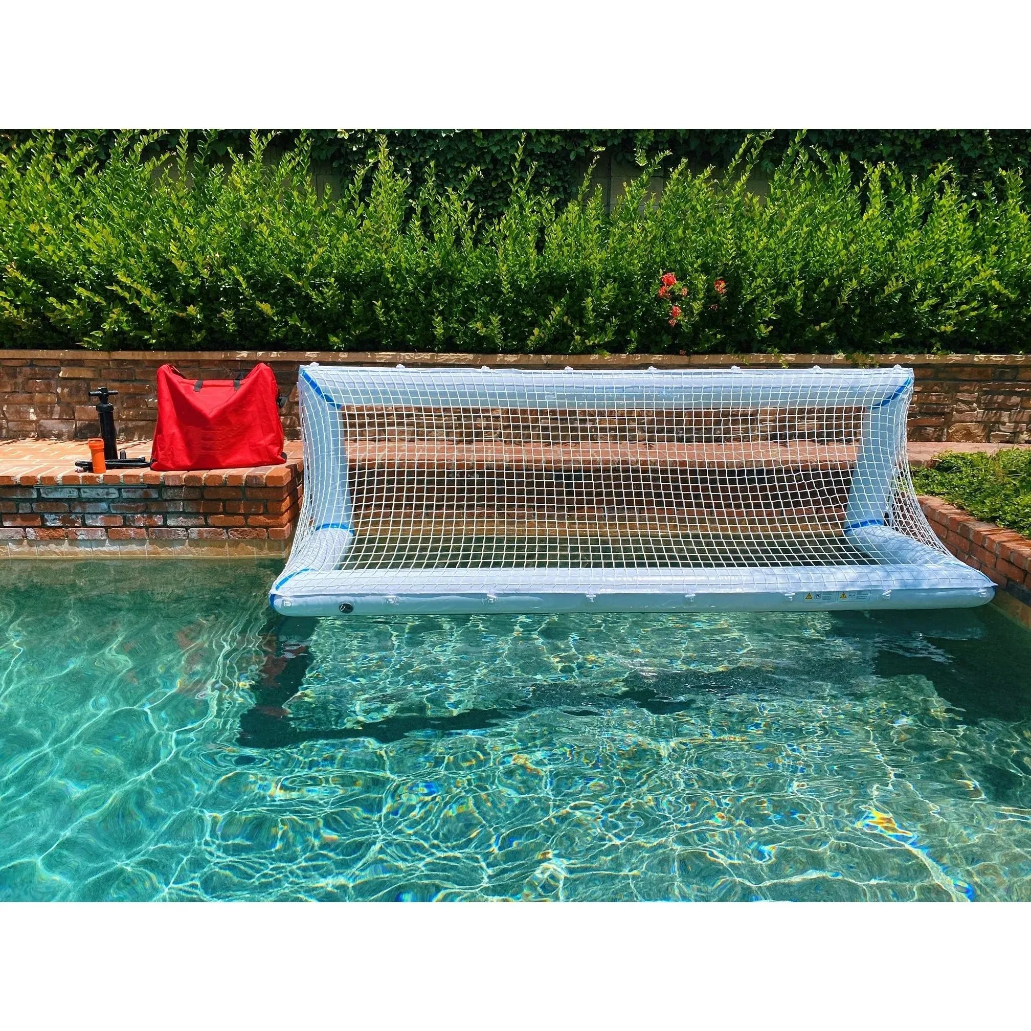 Aufblasbares Wasserballtor für den Pool