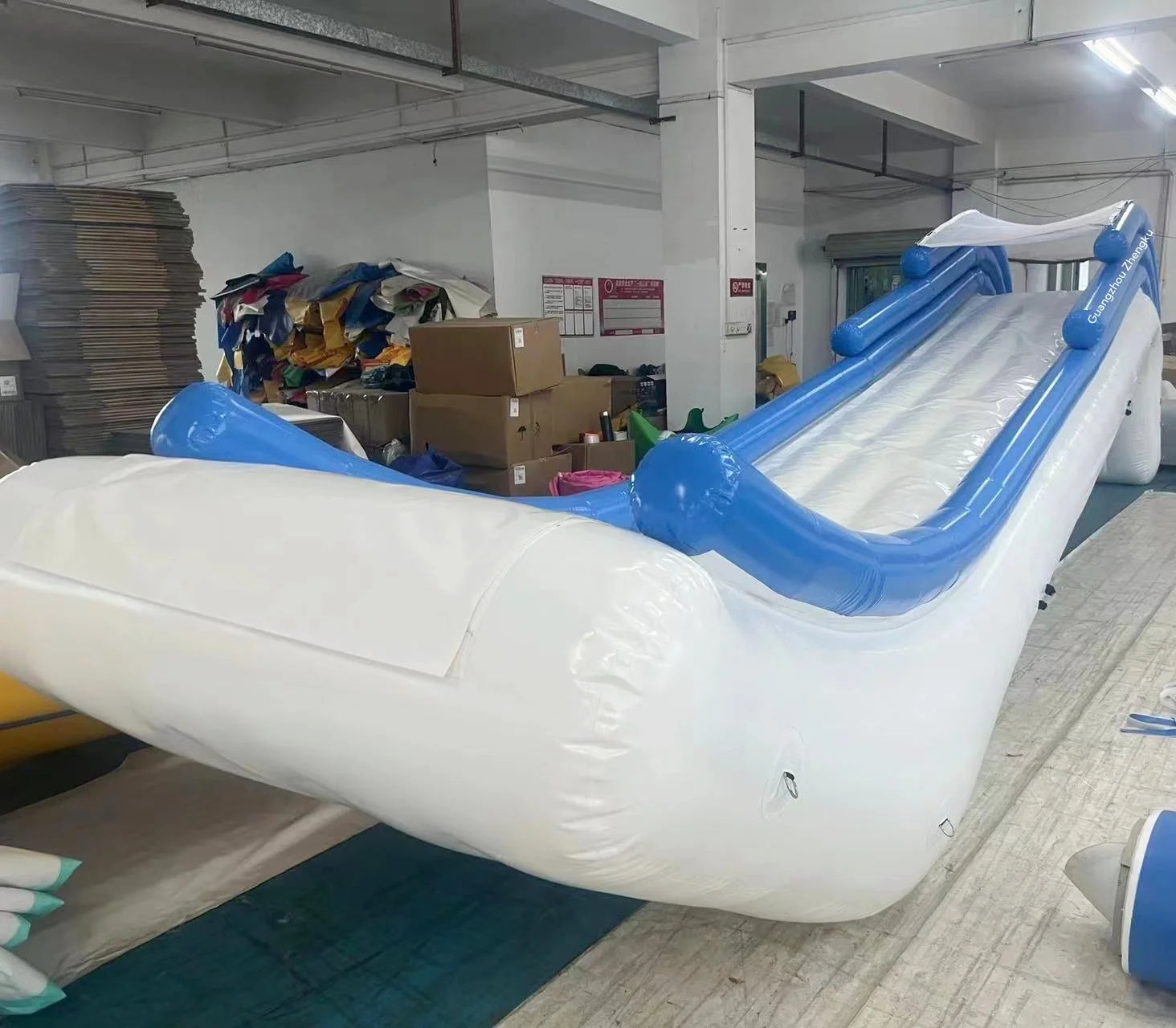 Customized Inflatable Yacht Water Slide
