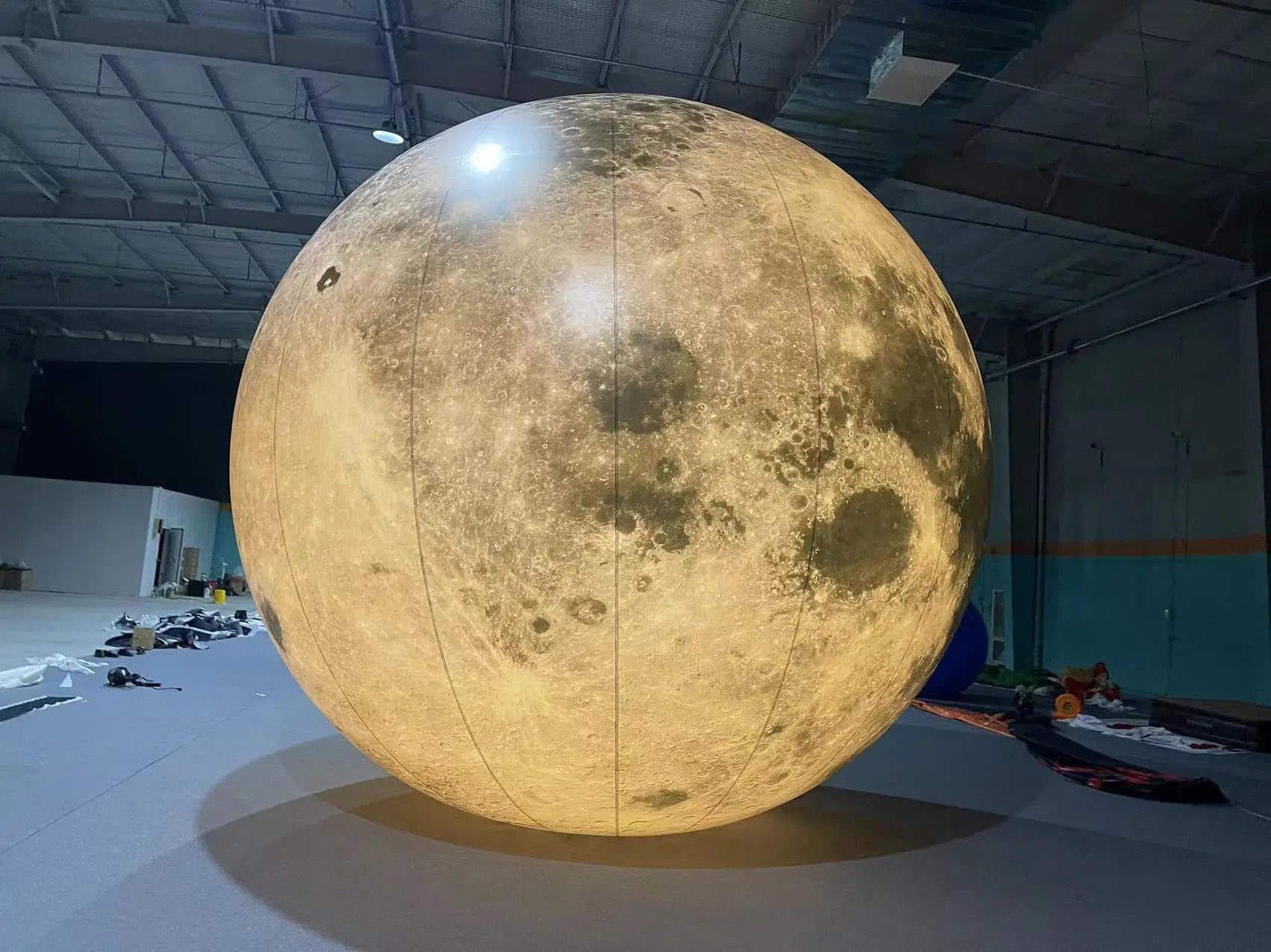 Großer aufblasbarer Riesenmond mit LED