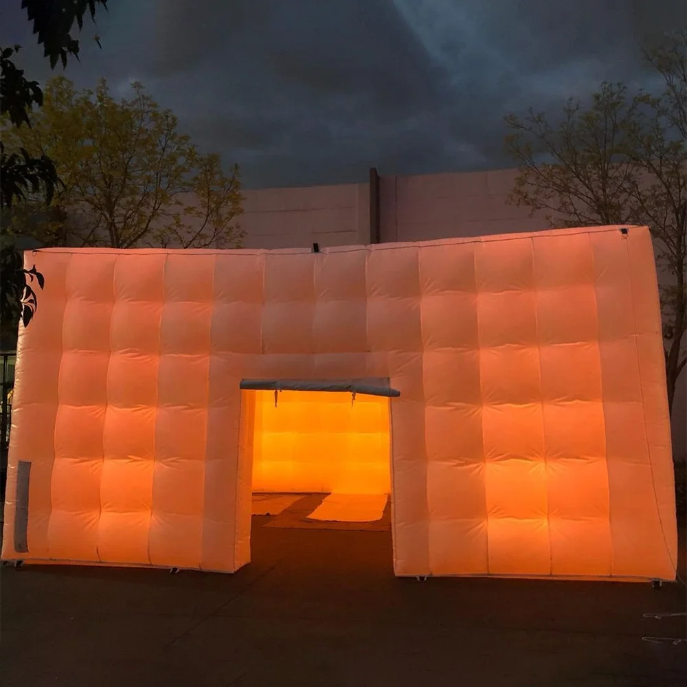 Aufblasbares Partyzelt mit LED-Licht im Freien