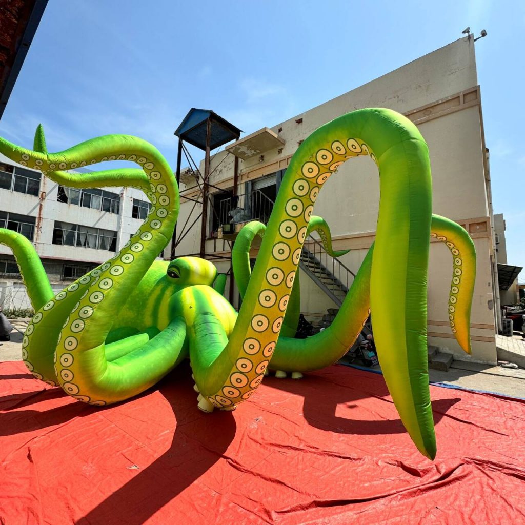 Giant Inflatable Octopus for Event Decoration