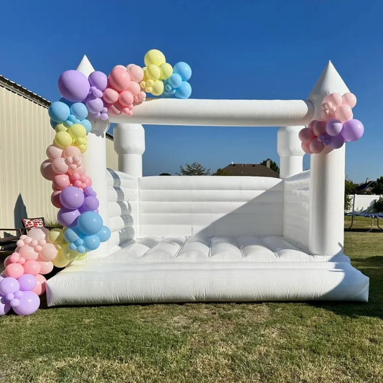 Inflatable Castle with Double Slides for Weddings