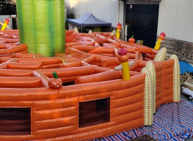 Inflatable Corn Maze Laser Game Adventure