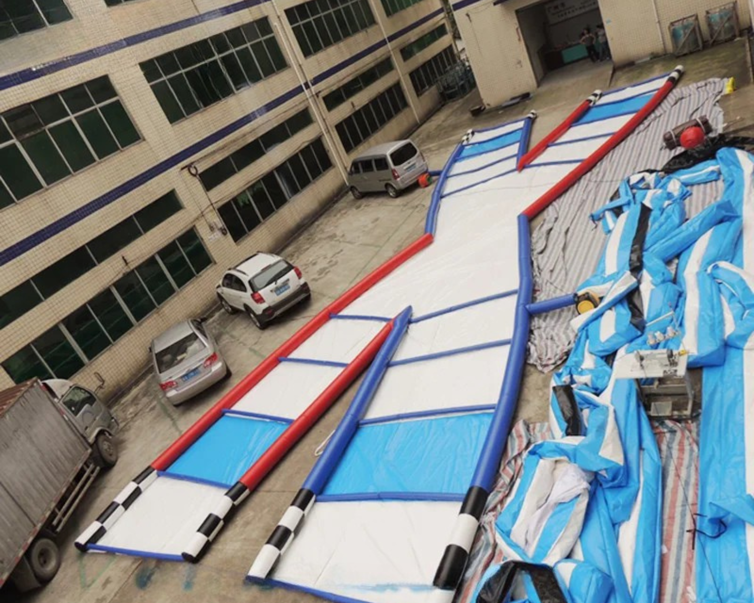 Inflatable Zorb Track for Competitive Rolling Races