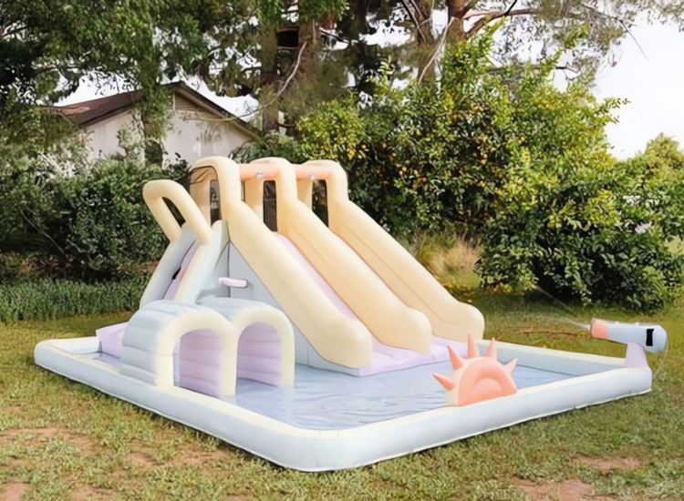 Parc de toboggans aquatiques gonflables résidentiels