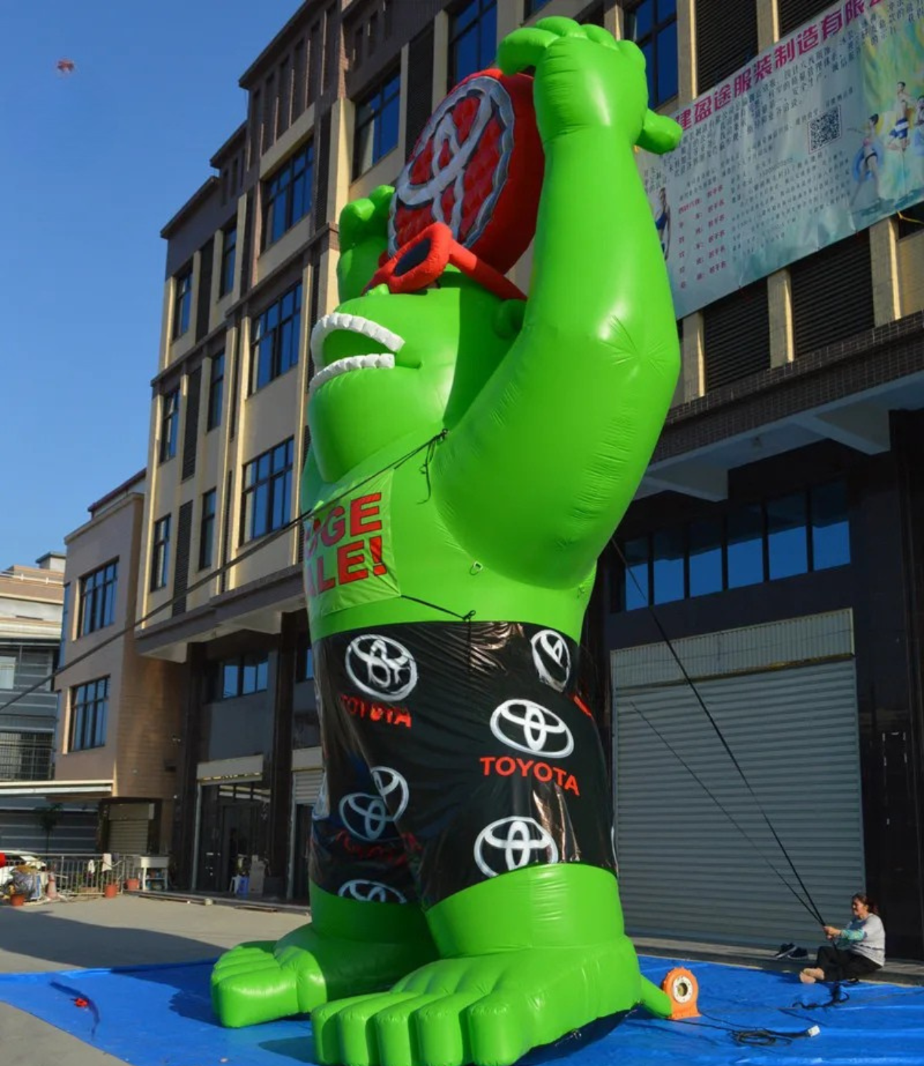 Giant Inflatable Gorilla for Marketing