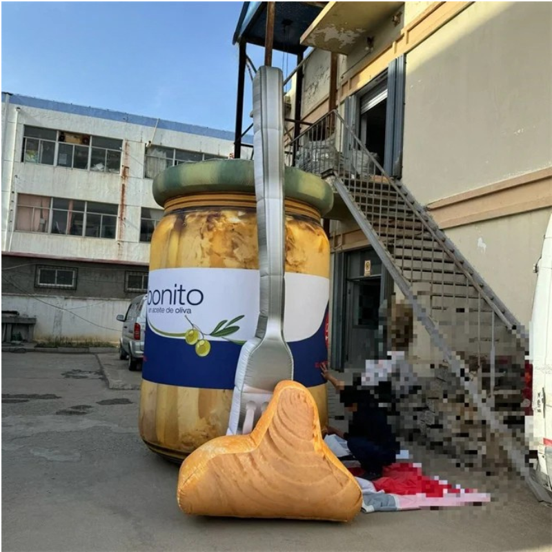 Customized Inflatable Bottle for Promotion