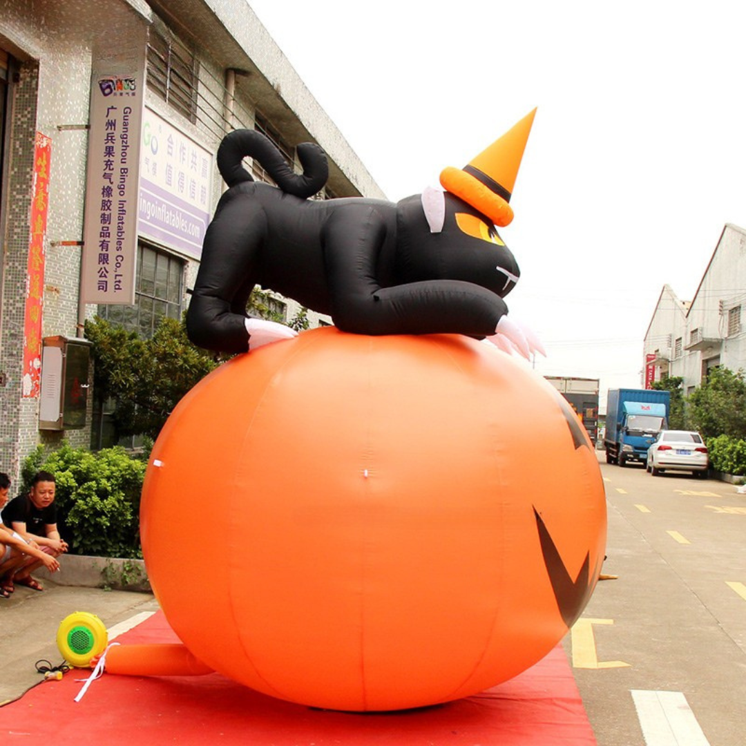 Customized Inflatable Halloween Pumpkin with Cat Decor