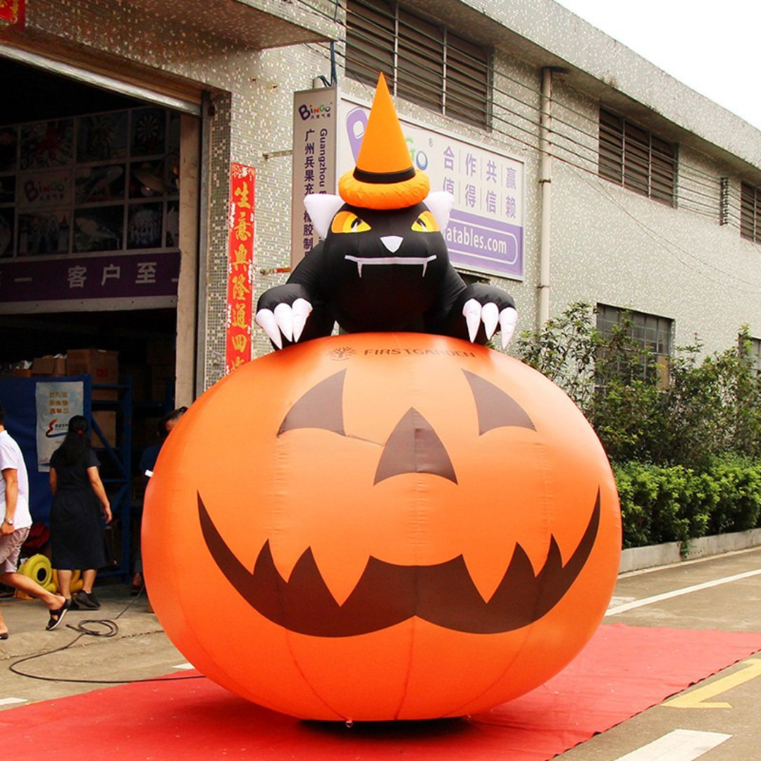 Customized Inflatable Halloween Pumpkin with Cat Decor