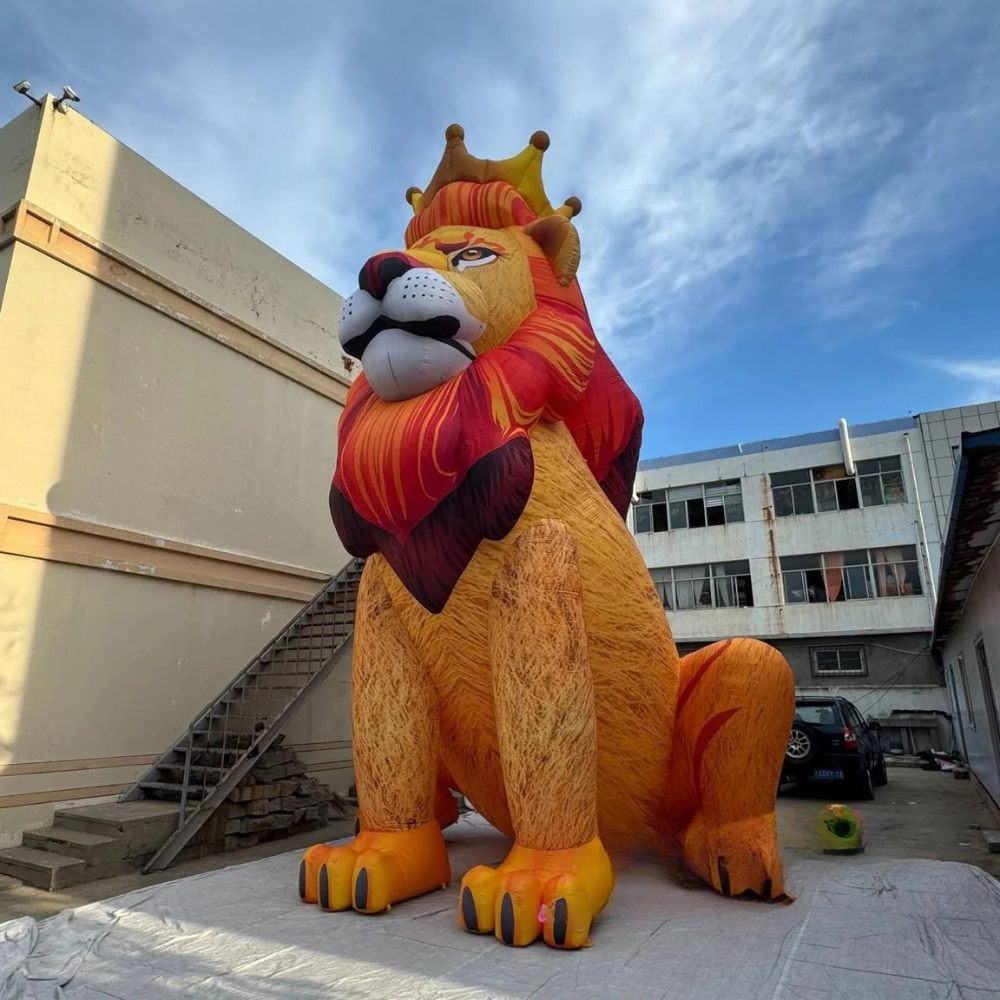 Bespoke Inflatable Cartoon Lion for Party Decor