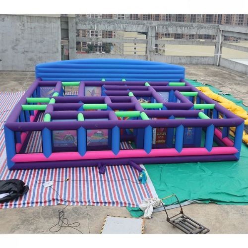 Outdoor Circus Theme Inflatable Maze Court