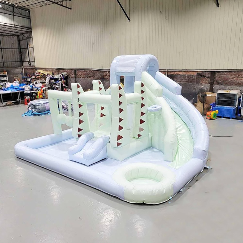 Piscine gonflable extérieure avec toboggan aquatique