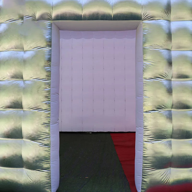 Tente gonflable géante cubique argentée de 13 x 13 pieds pour événements festifs