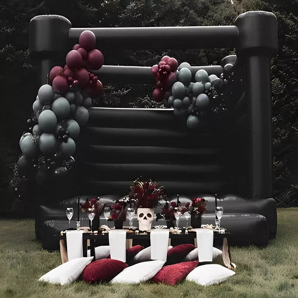 Castillo Inflable Negro para Fiestas Oscuras de Boda