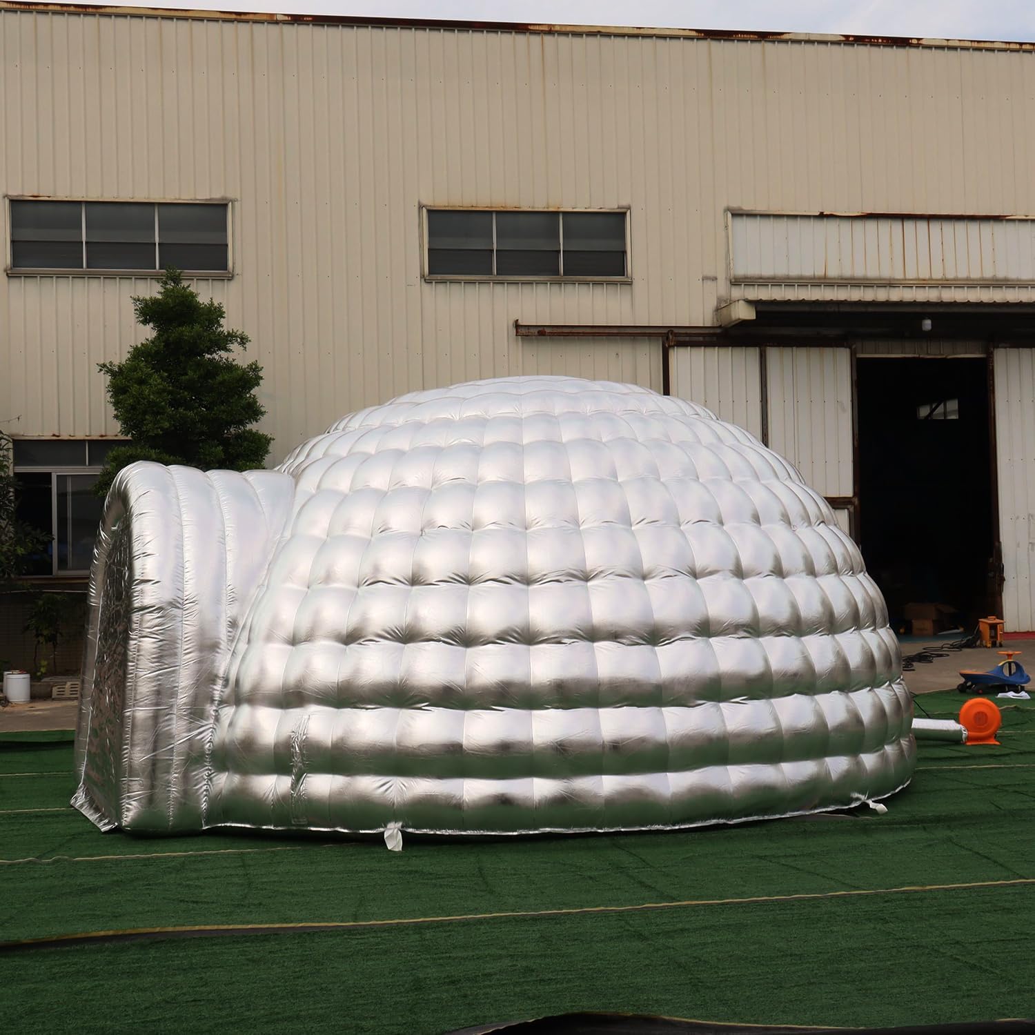 Outdoor Portable Inflatable Igloo Dome Tent with Led Light for Party Wedding Event Camping