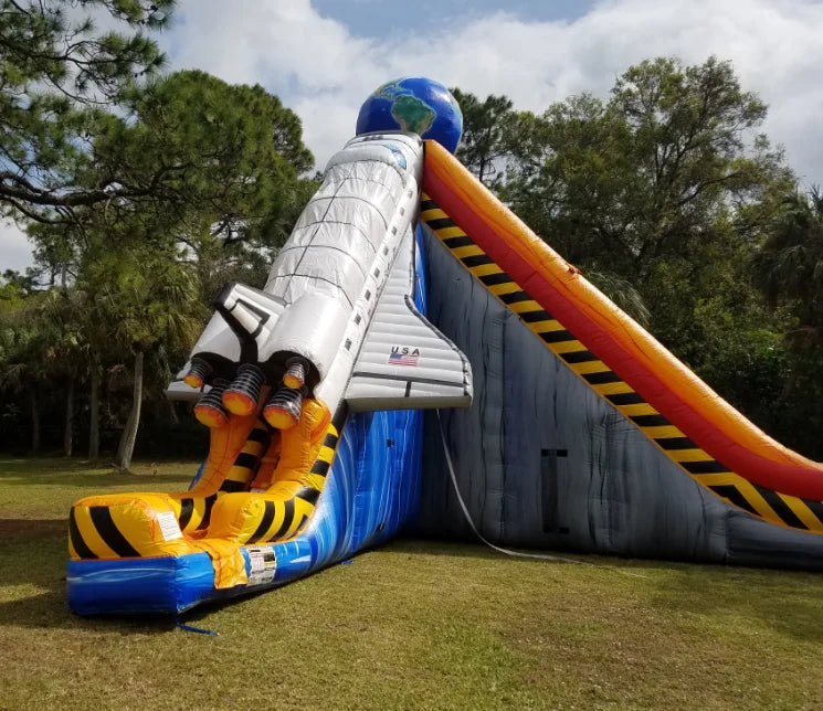 Aufblasbare Wasserrutsche Weltraumrakete Spaß