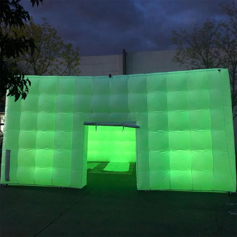 Aufblasbares Partyzelt mit LED-Licht im Freien