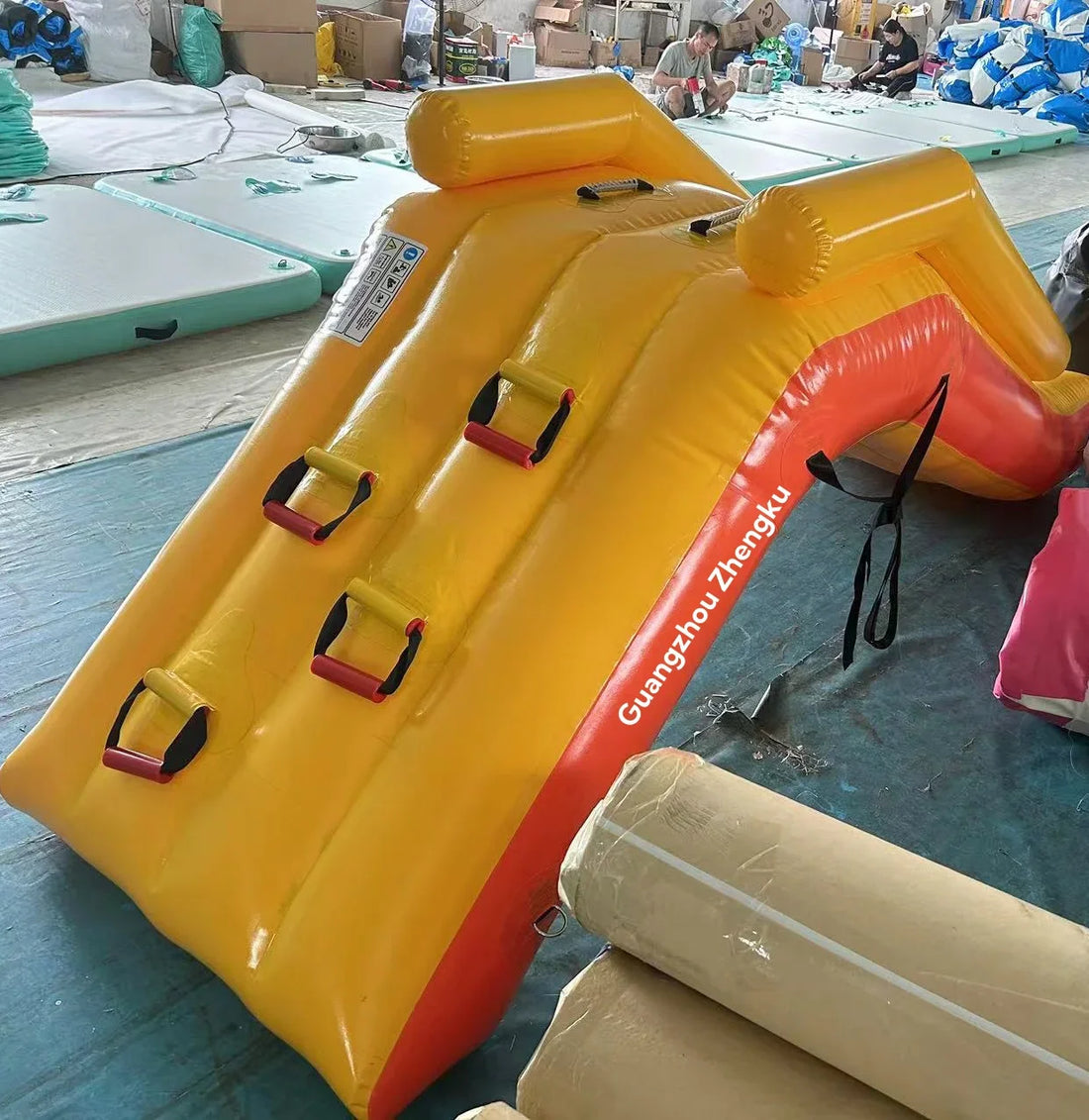 Aufblasbare Yachtrutsche für Wasserspaß