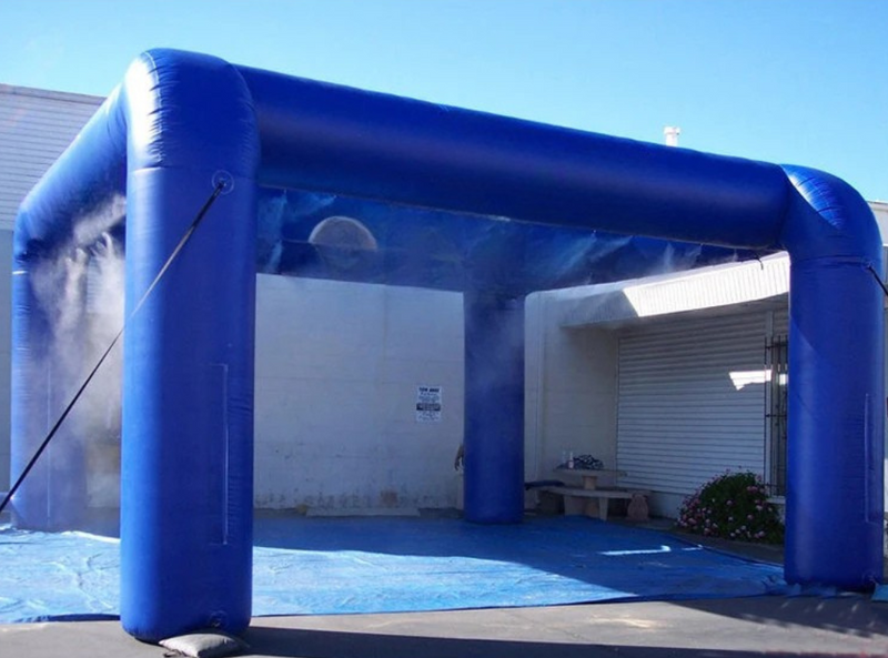 Tente de brumisation gonflable avec système d'eau