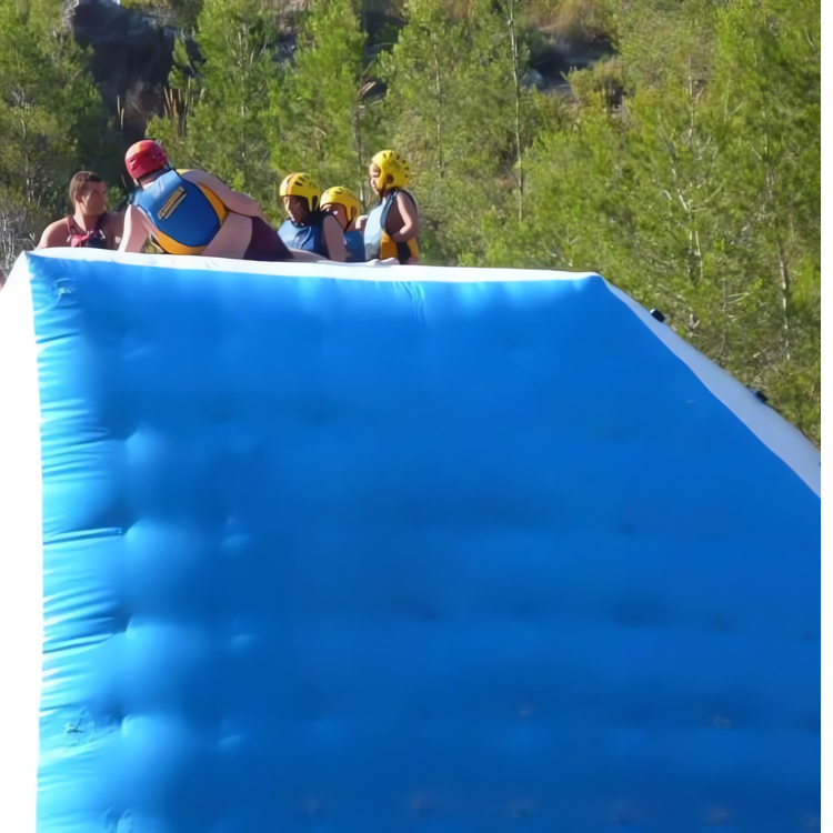 Burbuja catapultadora inflable de agua con torre