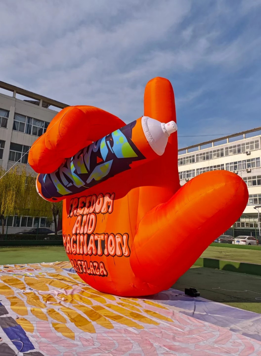 Mano inflable gigante para promoción de eventos
