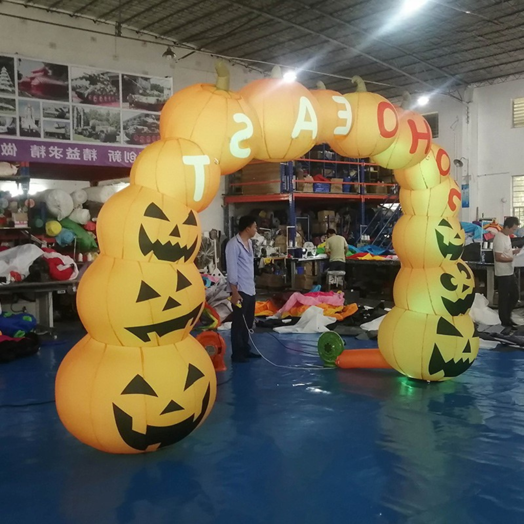 Aufblasbarer Kürbis-Bogen für Halloween-Party-Eingang