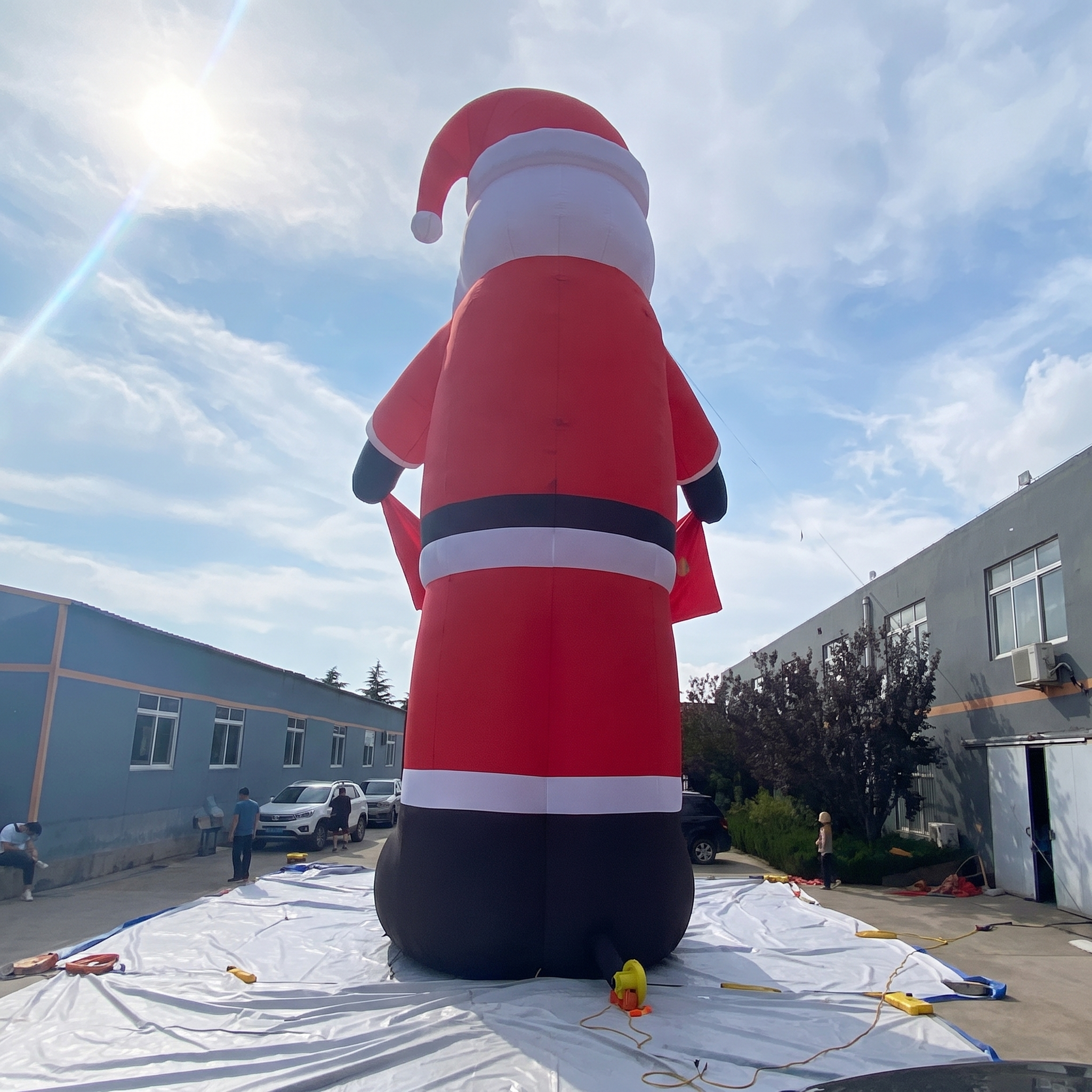 Waterproof Oxford Christmas Inflatable Santa With Banner Display