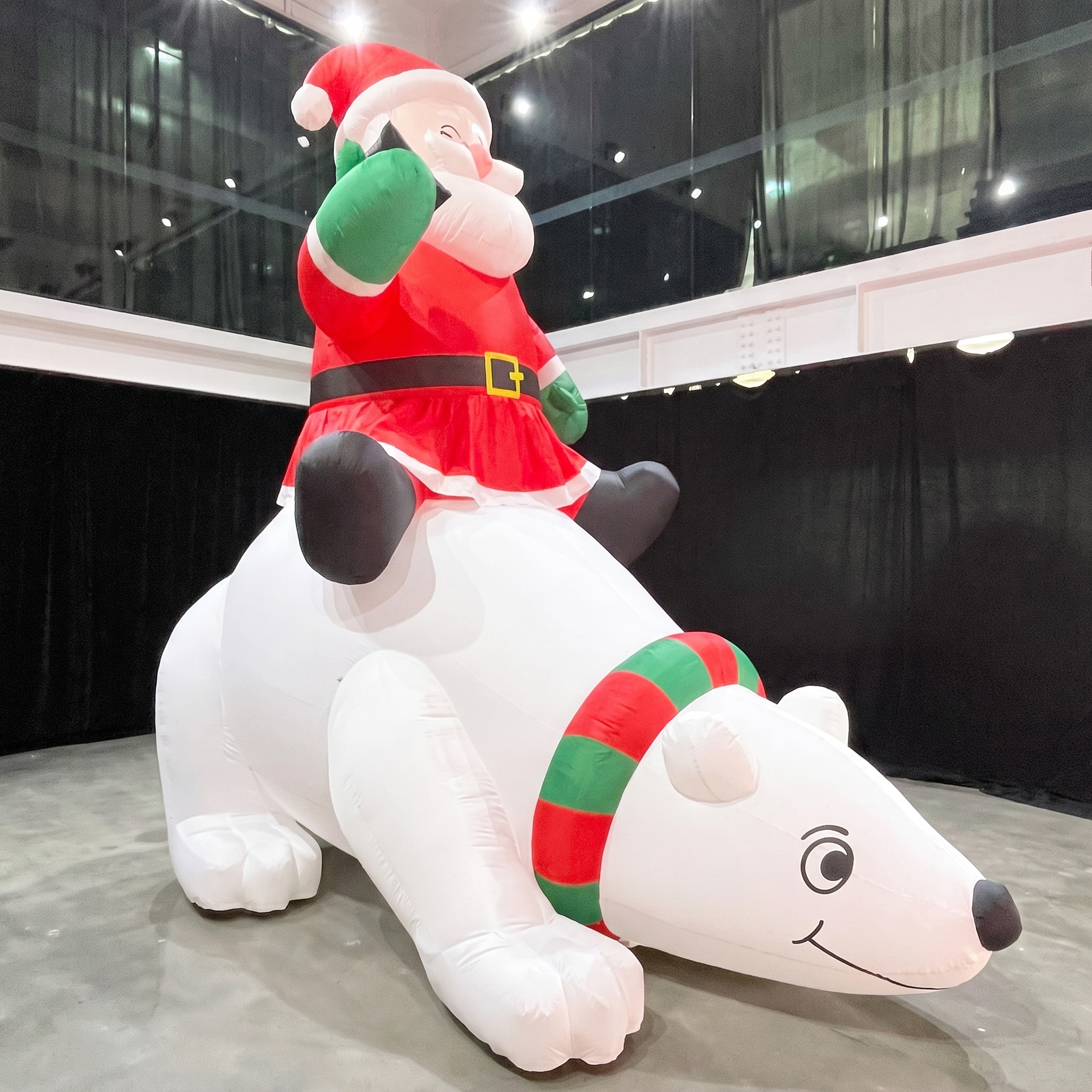 Christmas Santa Claus Decor Inflatable for Commercial Displays