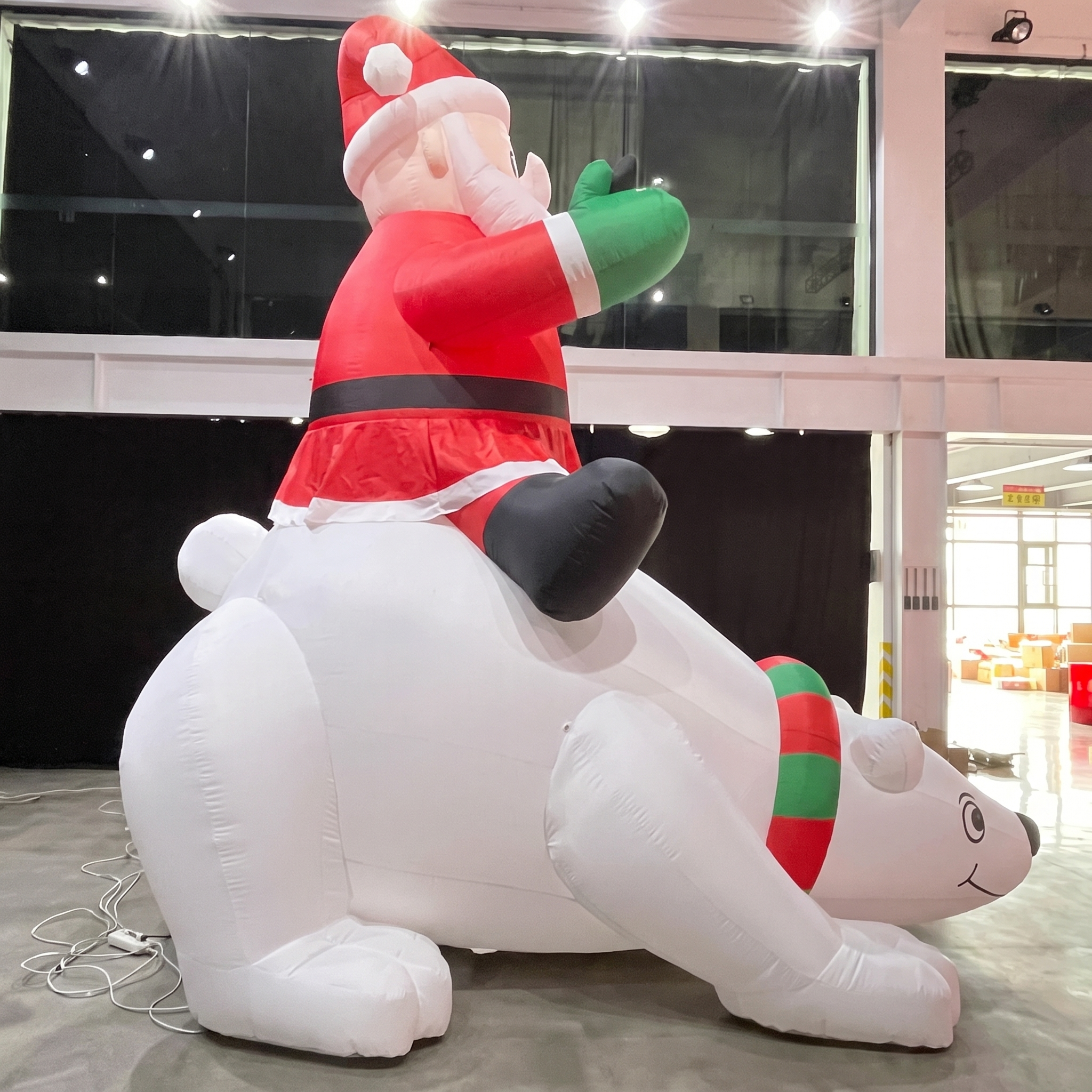 Christmas Santa Claus Decor Inflatable for Commercial Displays