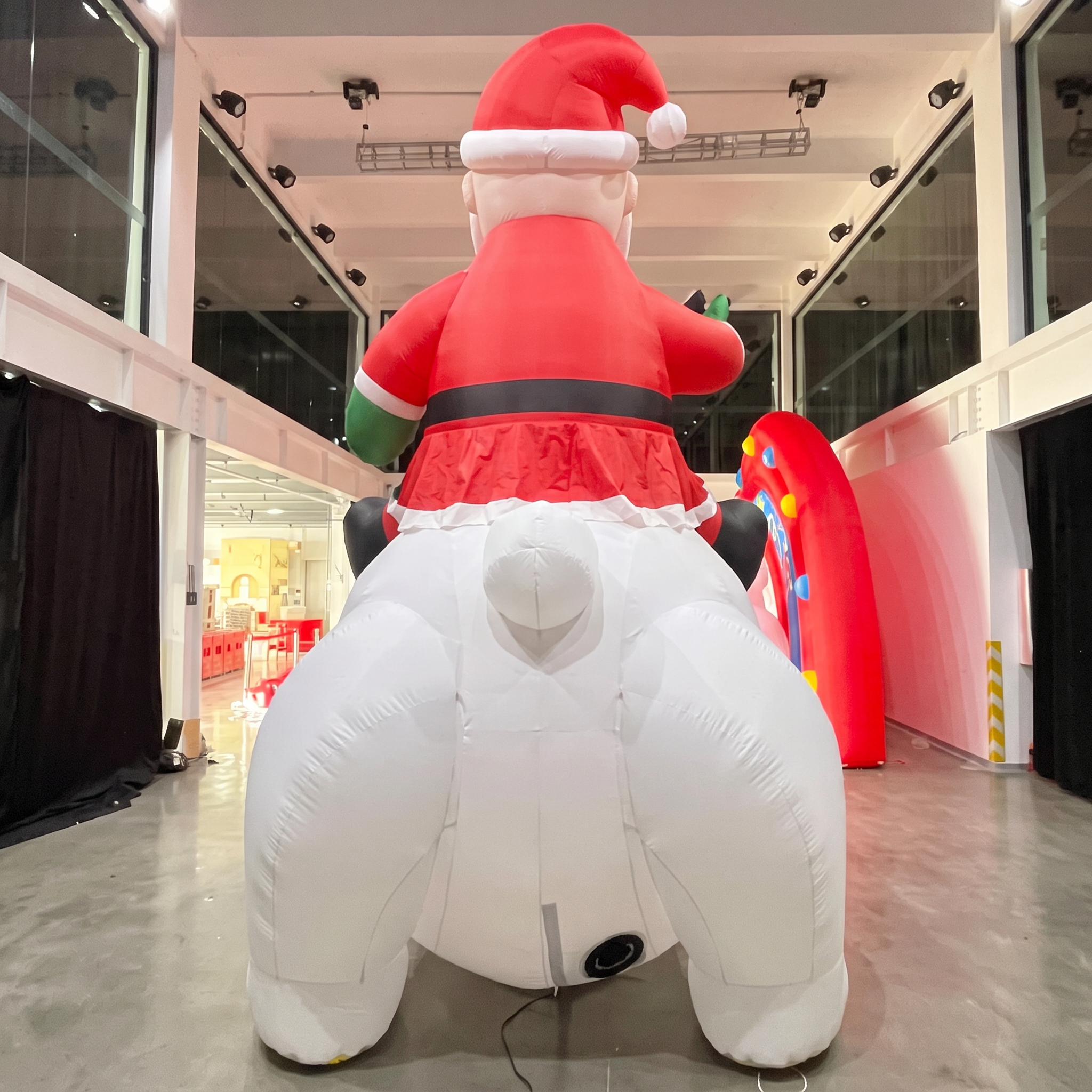 Christmas Santa Claus Decor Inflatable for Commercial Displays