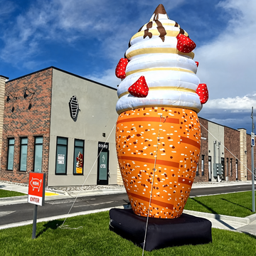 Inflatable Advertising Display Ice Cream Cone Model With LED Lighting