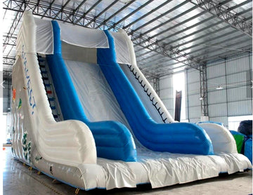 Aventura inflable comercial: tobogán pirata y castillo hinchable