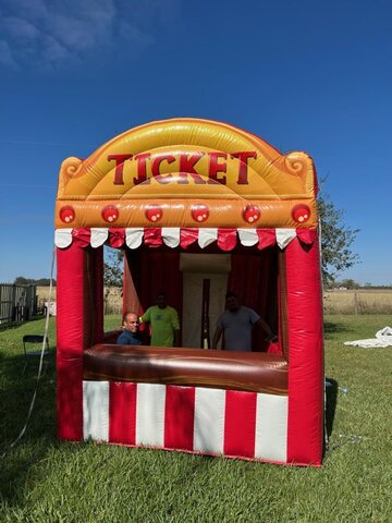 Customized Inflatable Carnival Treat Shop